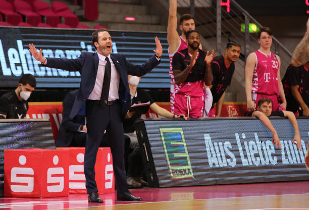 界引发了激 界引发了激