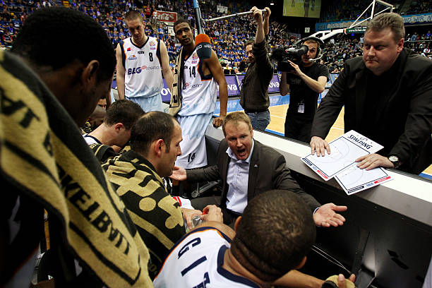 拉塞尔续约 拉塞尔续约